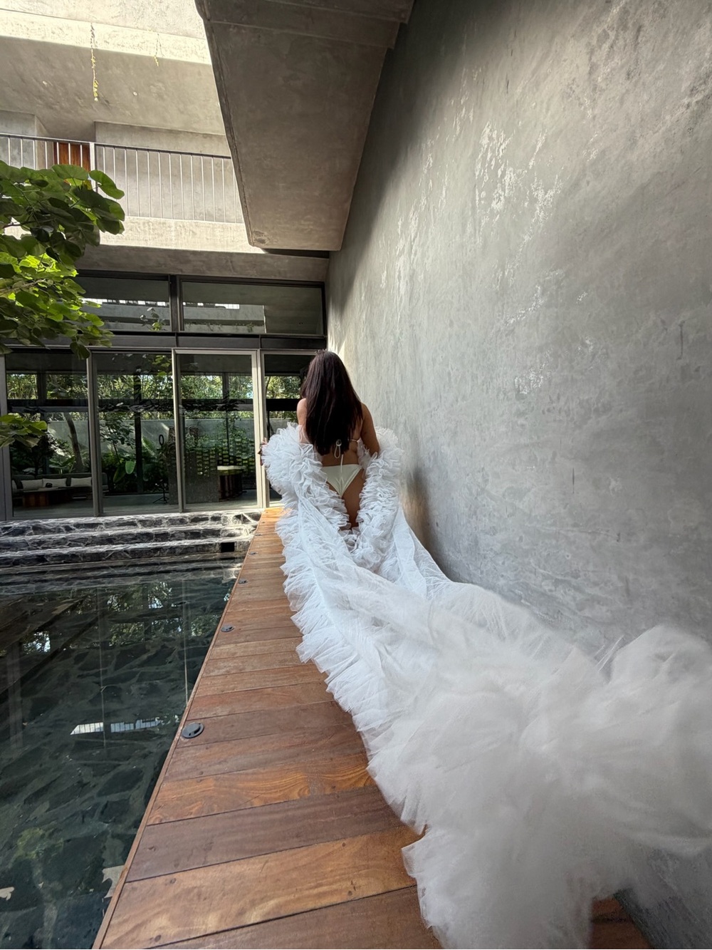 White Sheer Layered Tulle Robe with Train - Picture 3 of 3